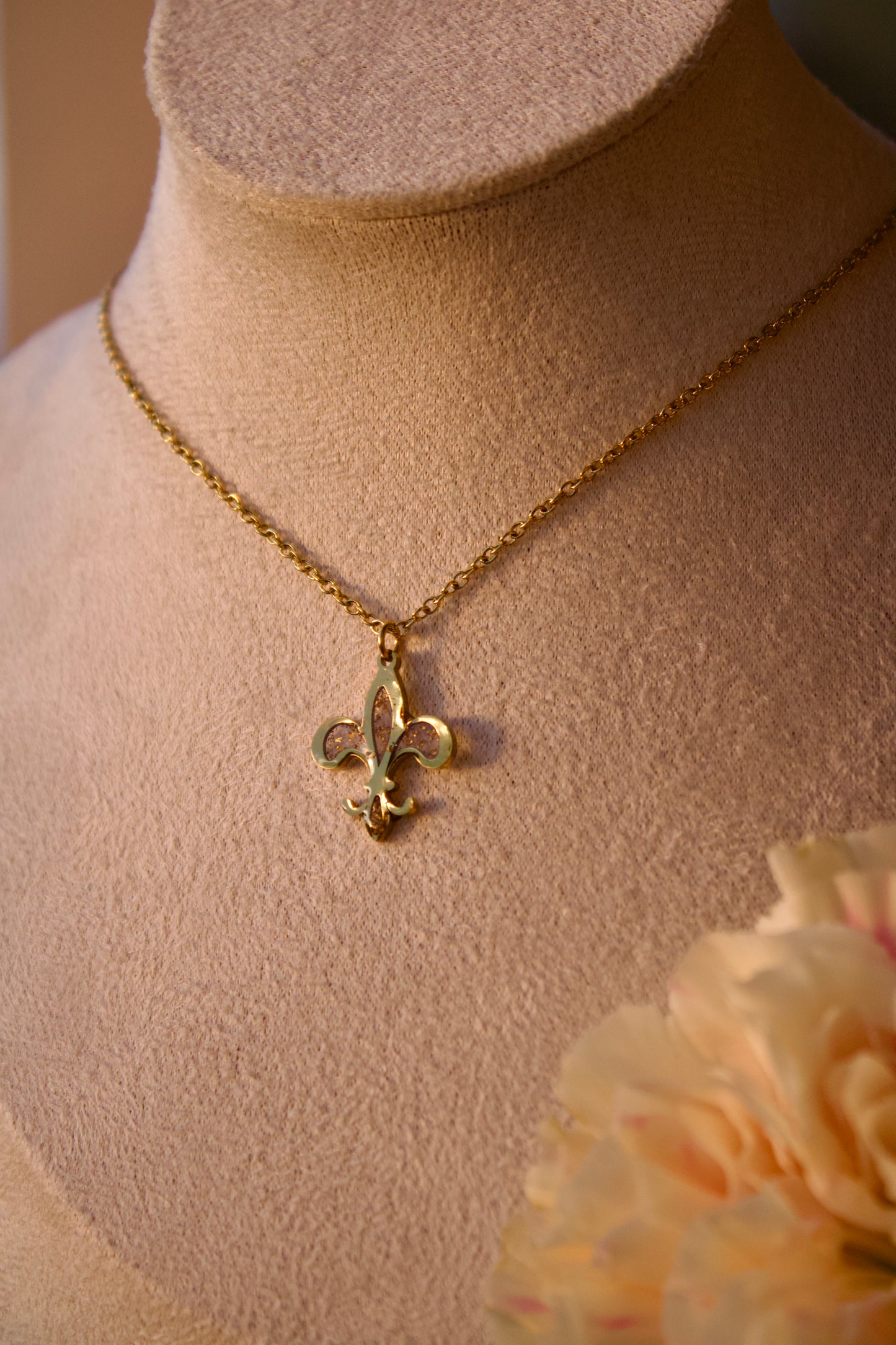 Collier Lys